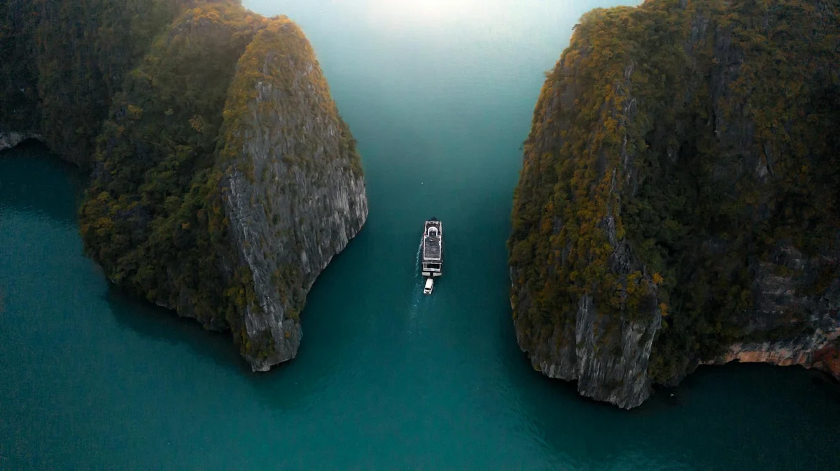 Tuan Chau Island feature