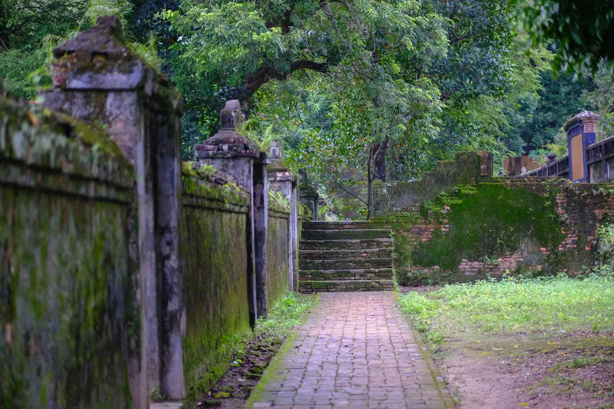Tomb of Emperor Minh Mang view 2