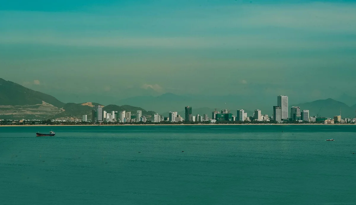 Nha Trang Beach feature