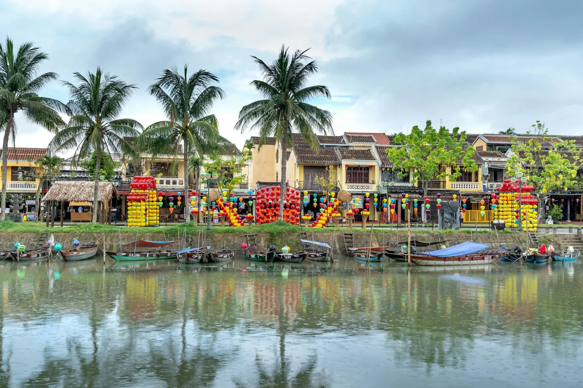 Dinh Cau Night Market view 1