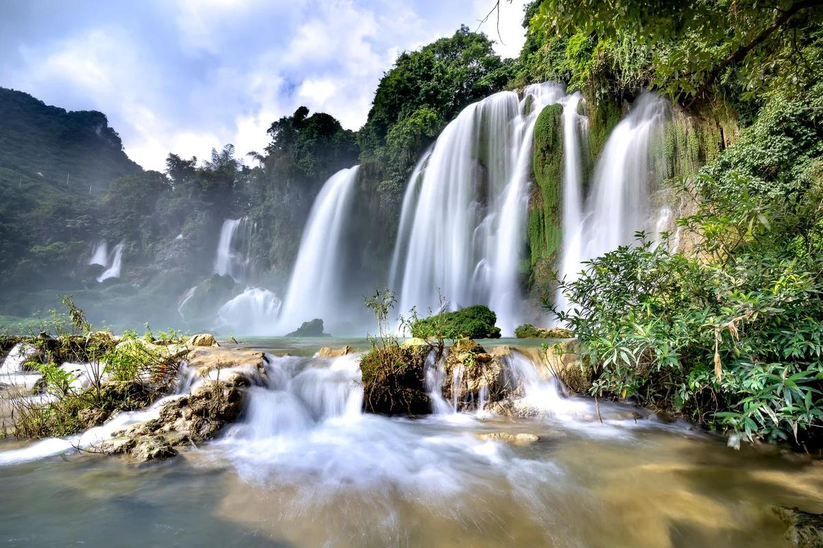 Ba Ho Waterfall view 2