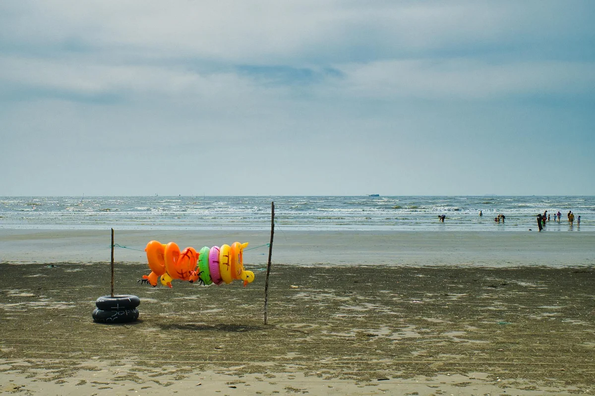 Cua Dai Beach feature