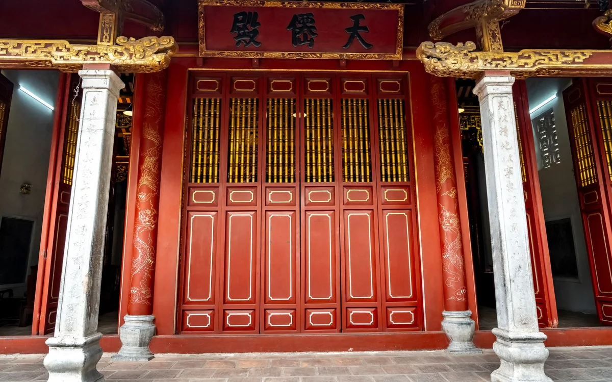 Jade Emperor Pagoda feature
