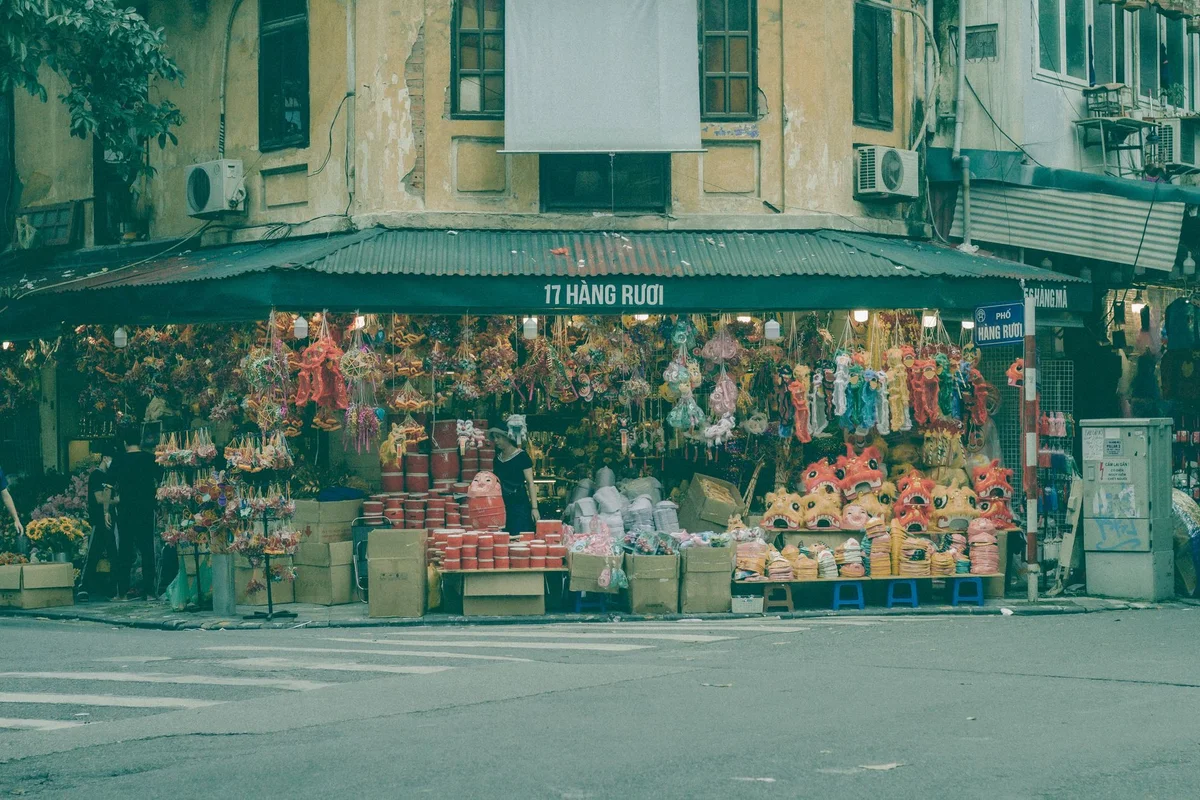 Le Cong Kieu Street view 1
