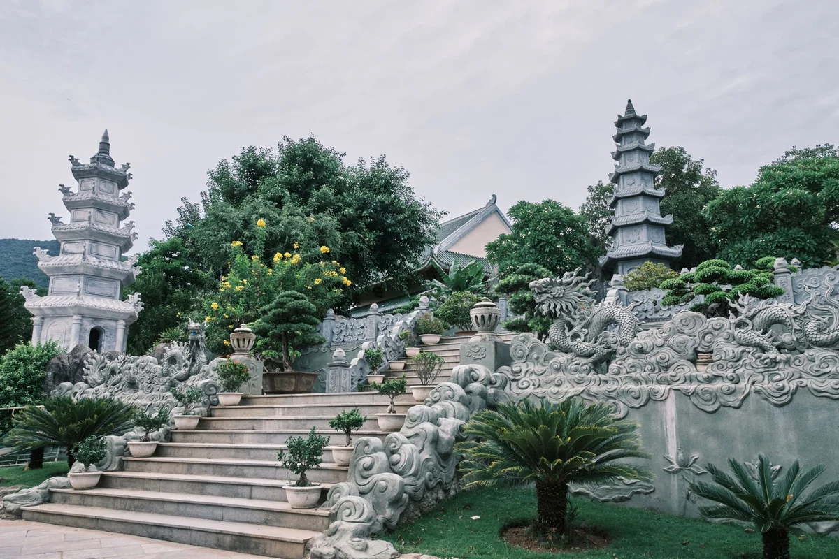 Marble Mountains view 2