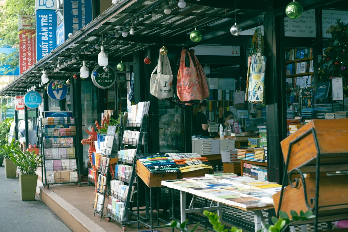 Nguyen Van Binh Book Street view 1