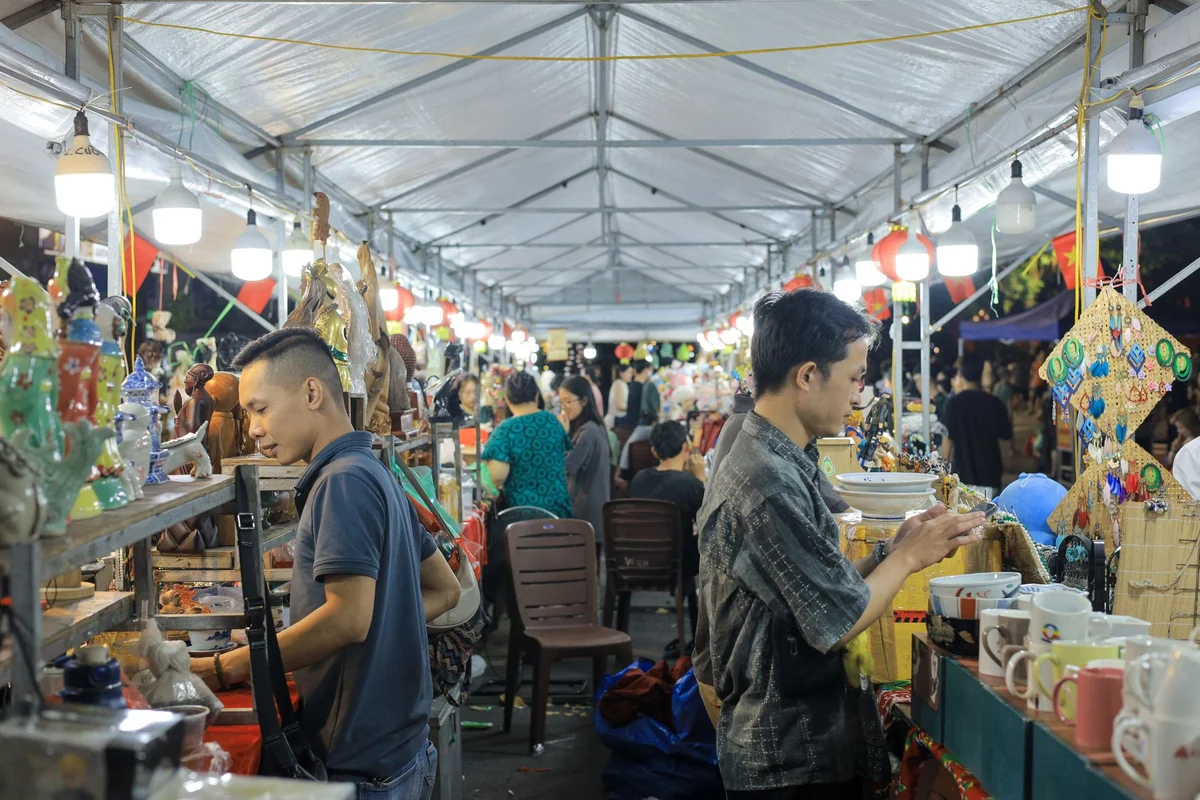 Nha Trang Night Market view 1