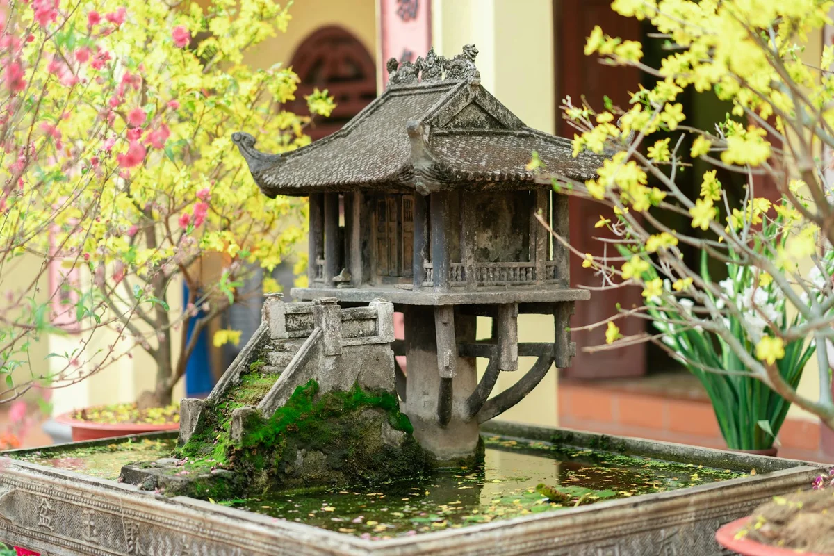 One Pillar Pagoda feature