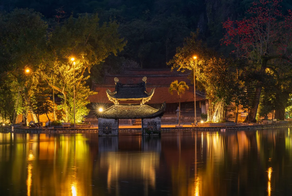 Quan Thanh Temple feature