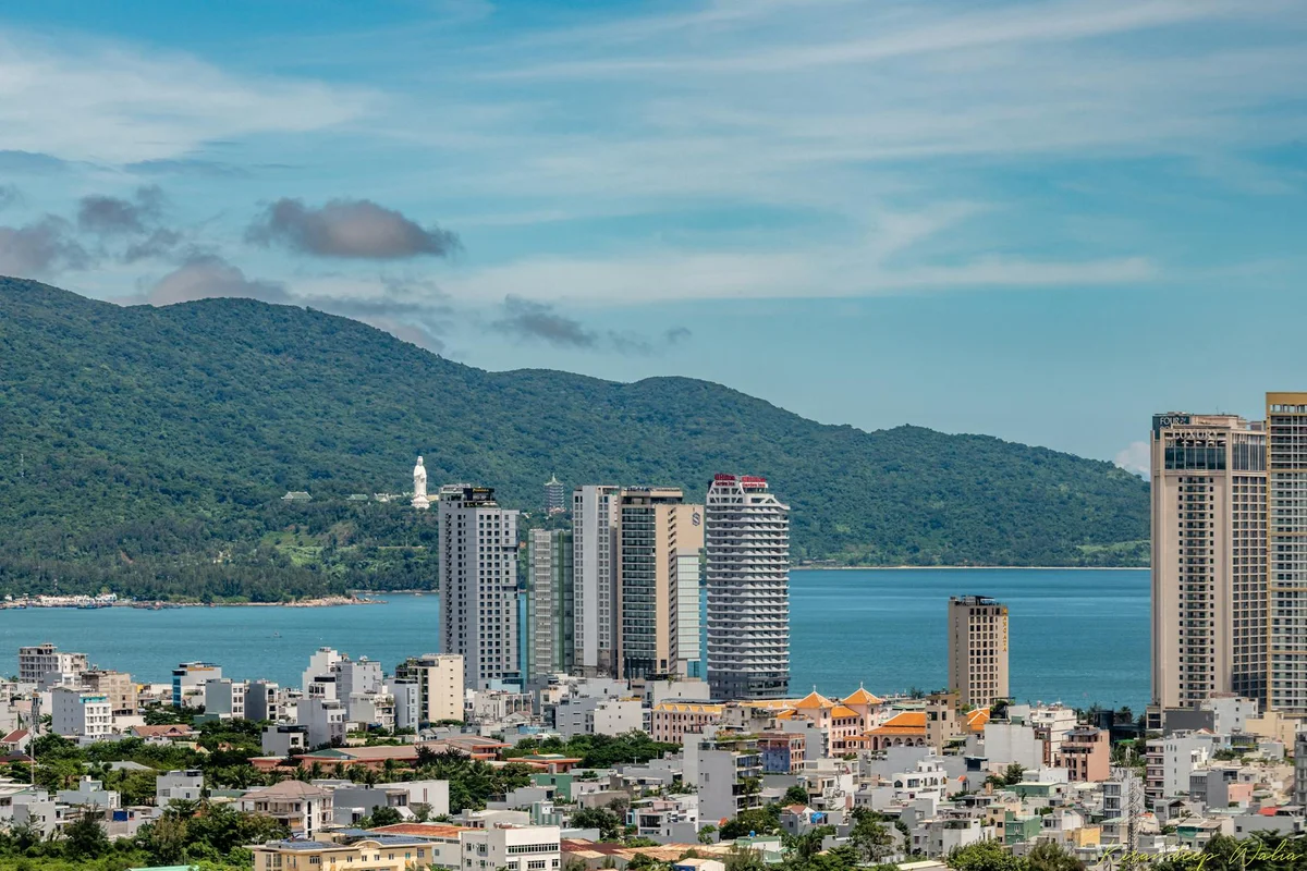 Son Tra Peninsula view 1