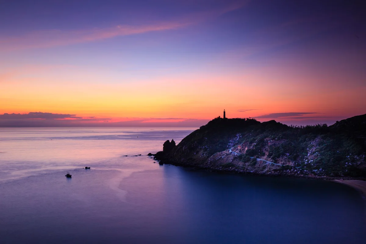 Son Tra Peninsula feature