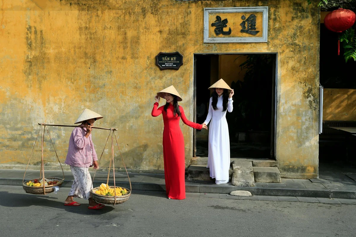 Tan Ky House feature