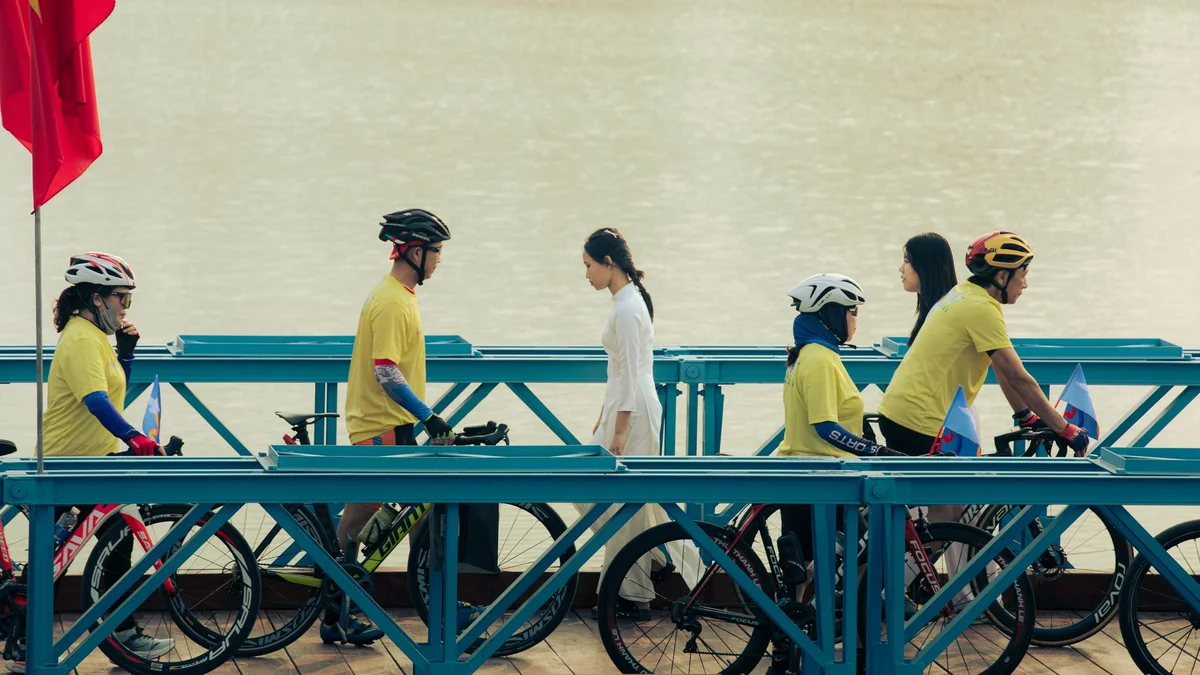 Truong Tien Bridge view 1