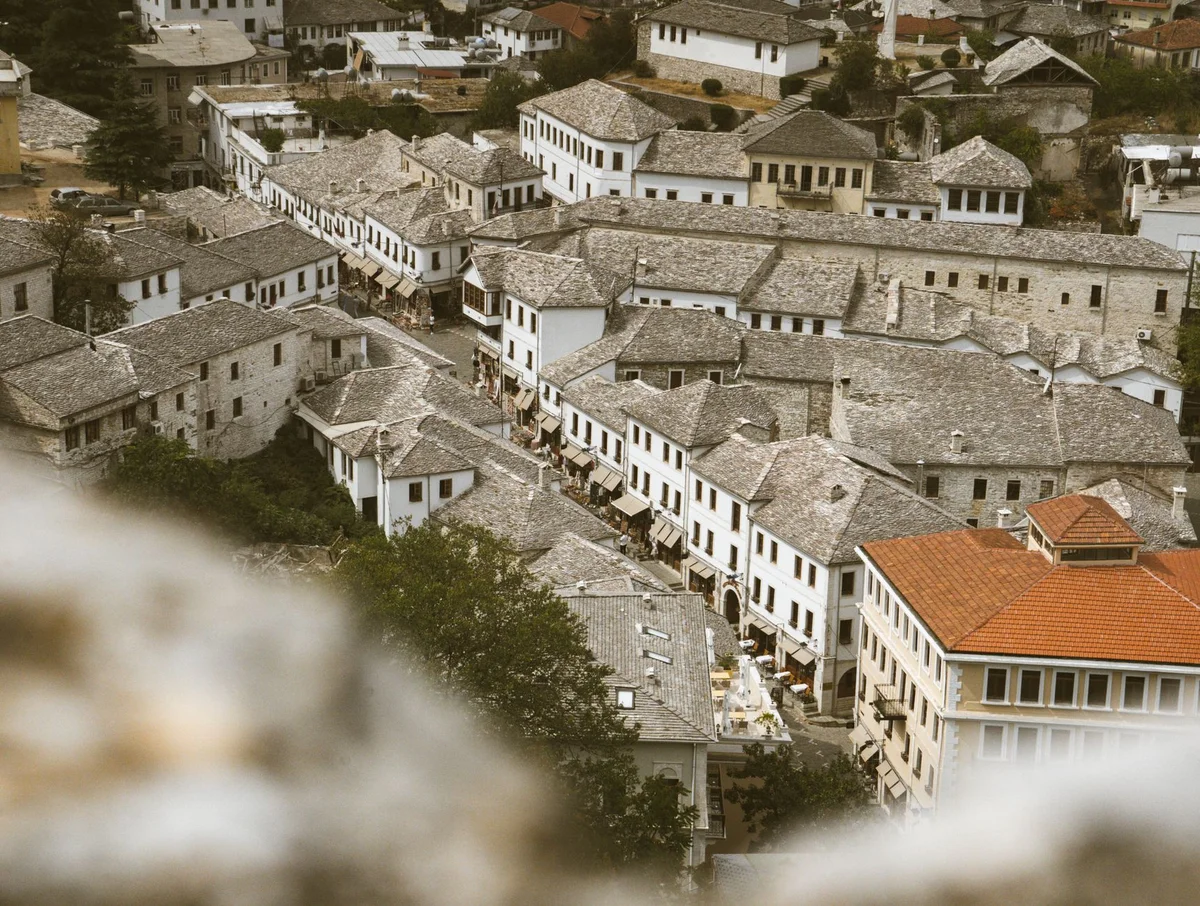 Old Himare feature