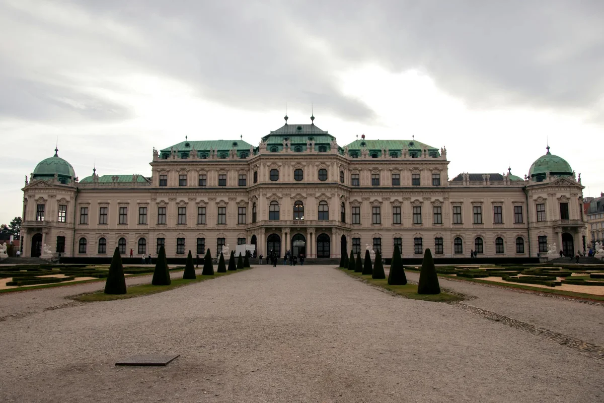 Belvedere Palace feature