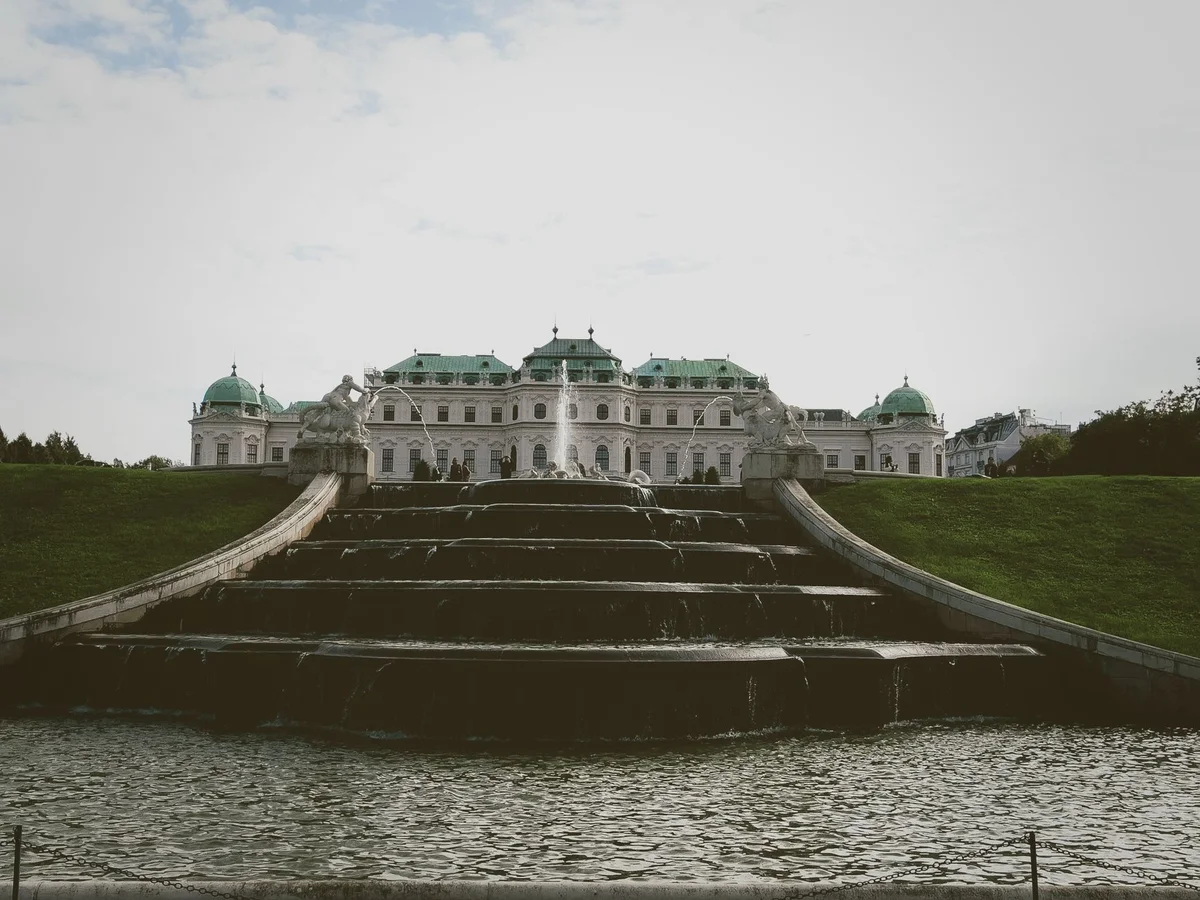Belvedere Palace feature