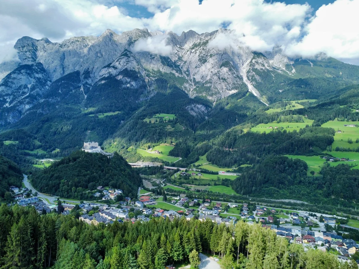 Hallstatt Skywalk feature
