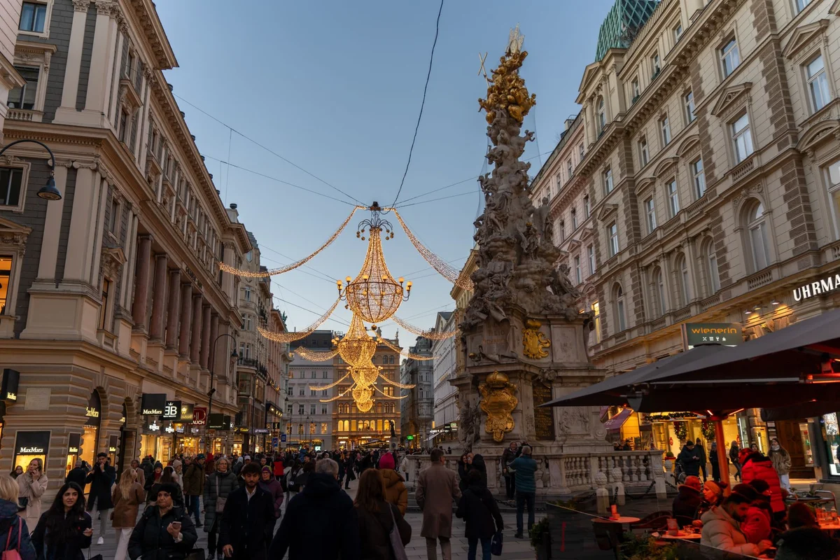Yppenplatz feature