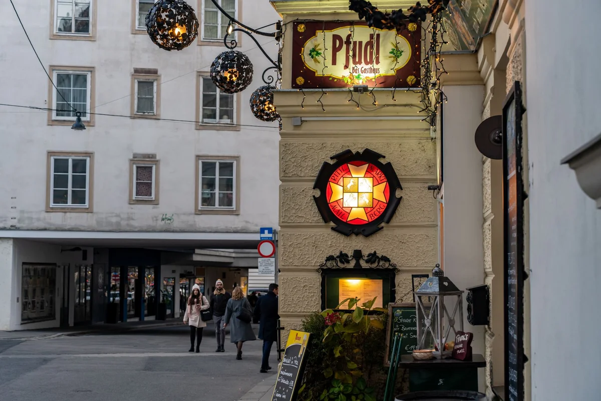 Yppenplatz view 2