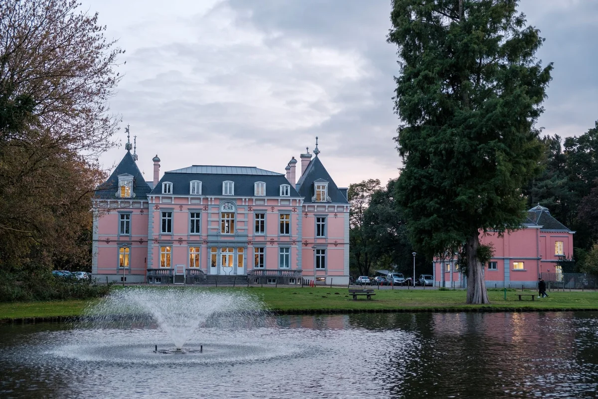 Groeningemuseum view 2