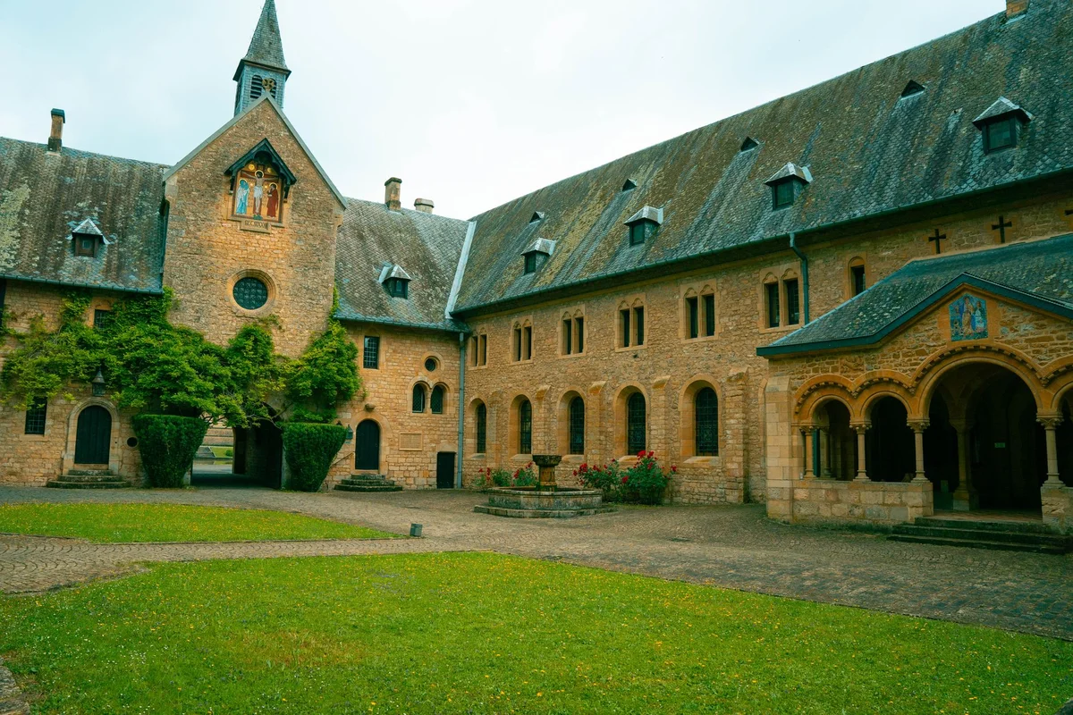 Maison Leffe view 1