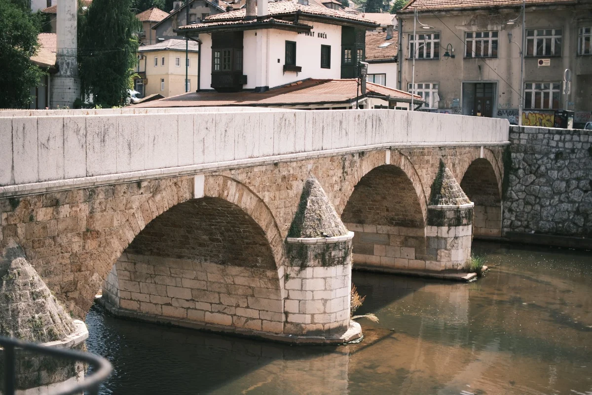 Sarajevo City Hall feature