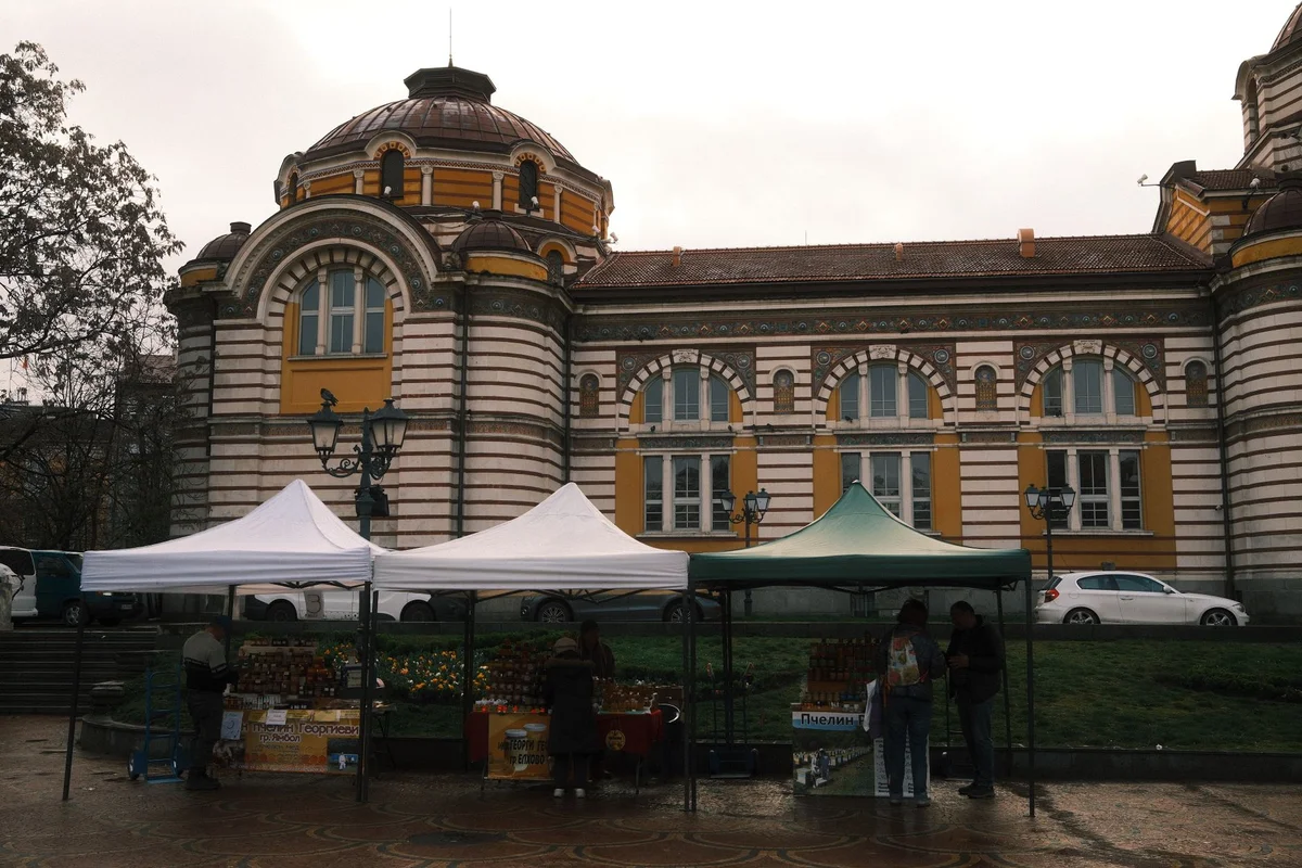 Zhenski Pazar Market view 1