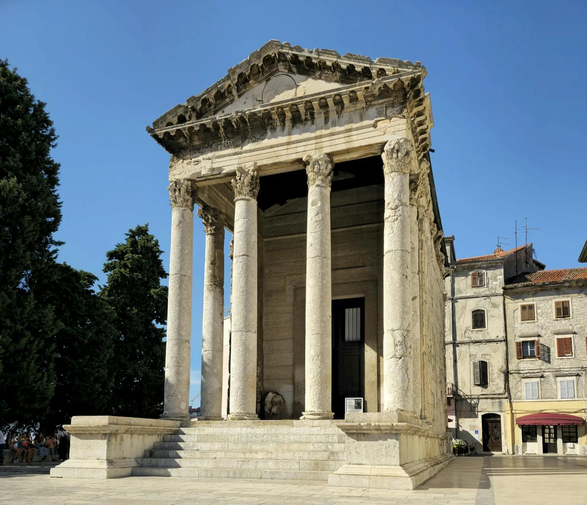 Temple of Augustus view 2