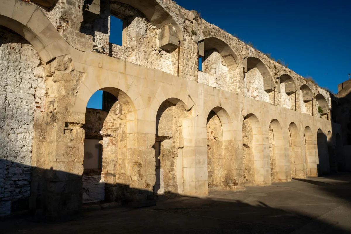 Peristyle of Diocletian's Palace feature