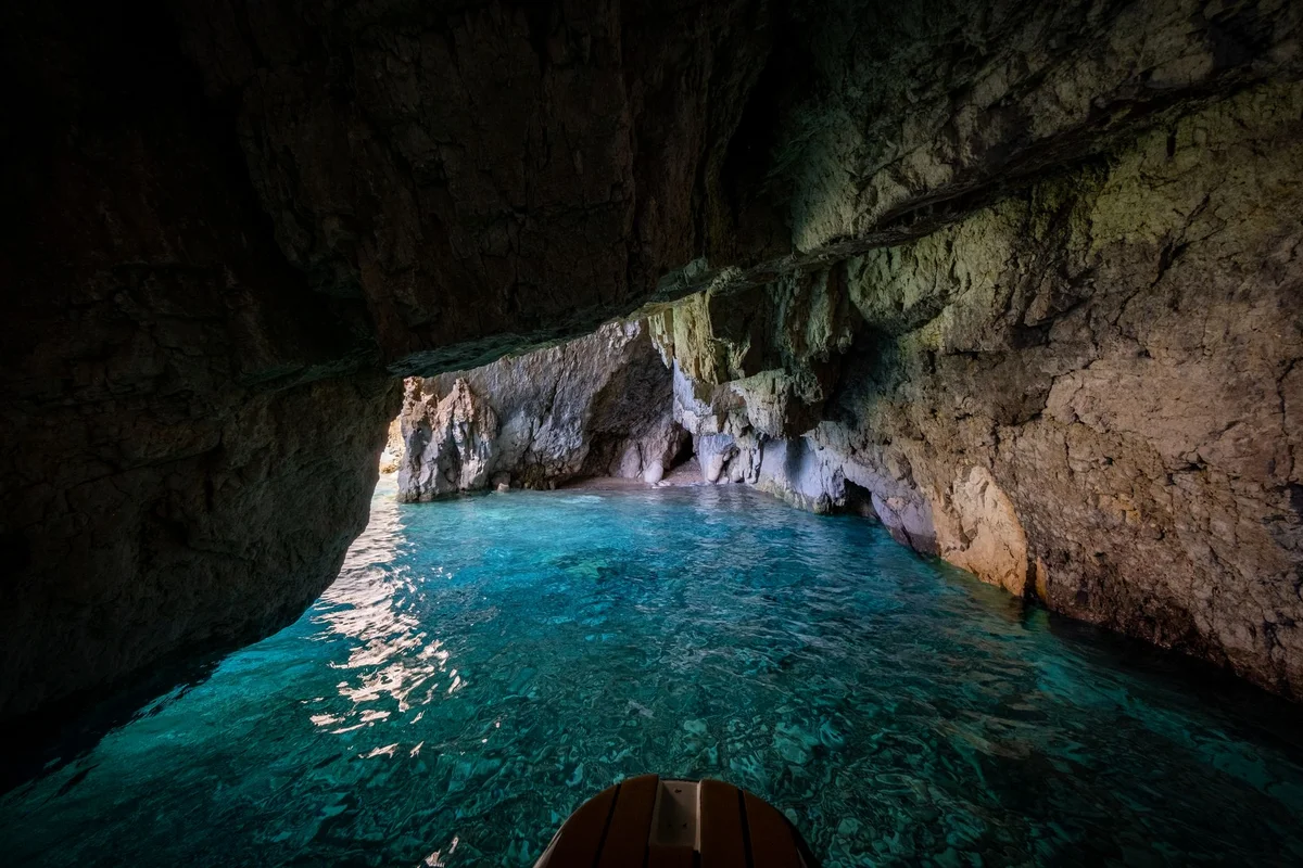 Blue Cave Biševo feature