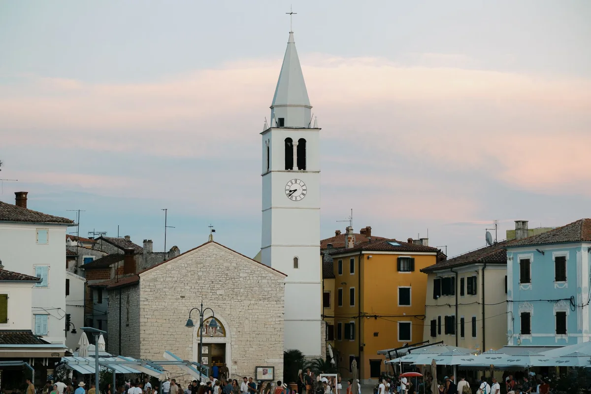 Cathedral Of St Lawrence view 2
