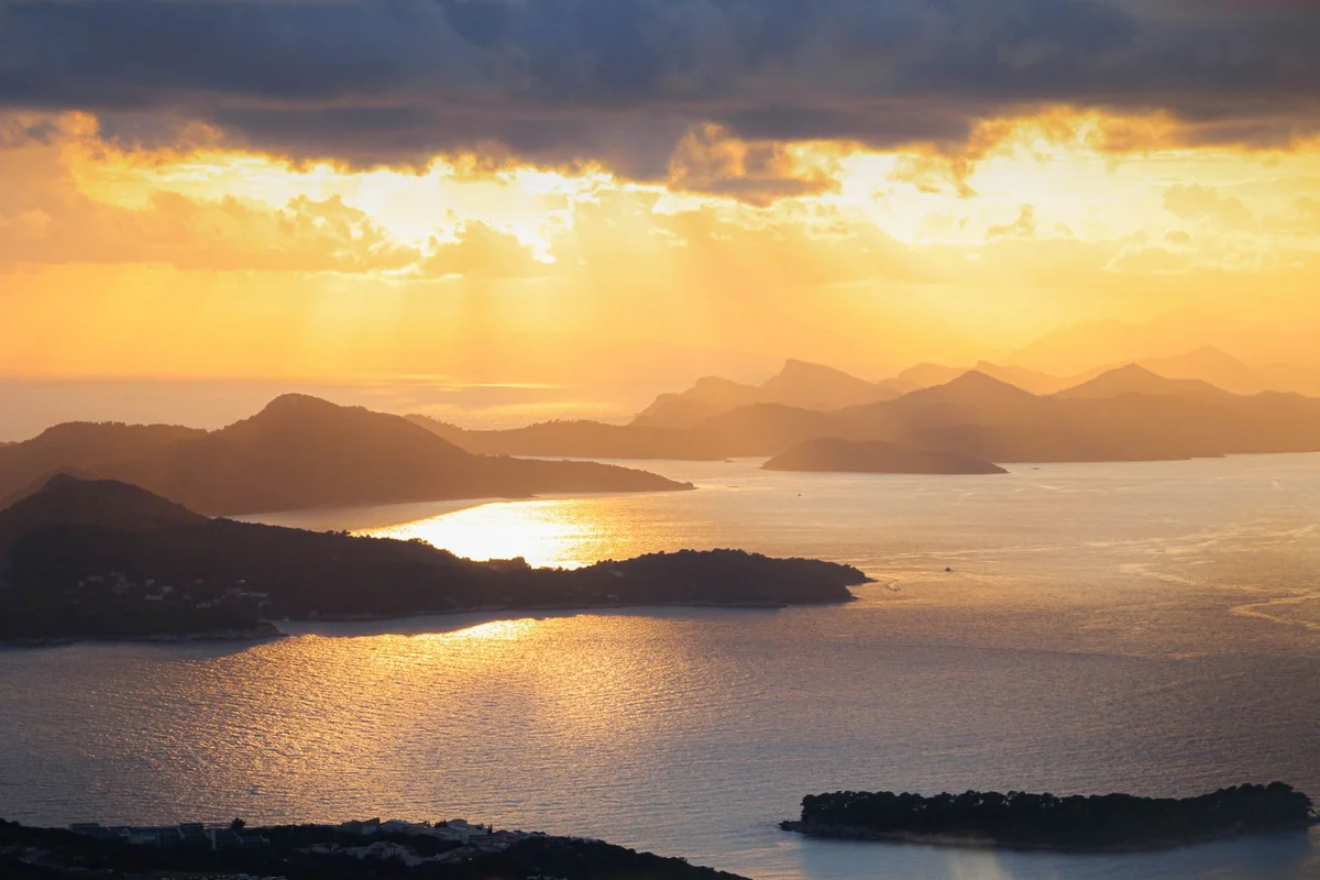 Kolocep Island view 2