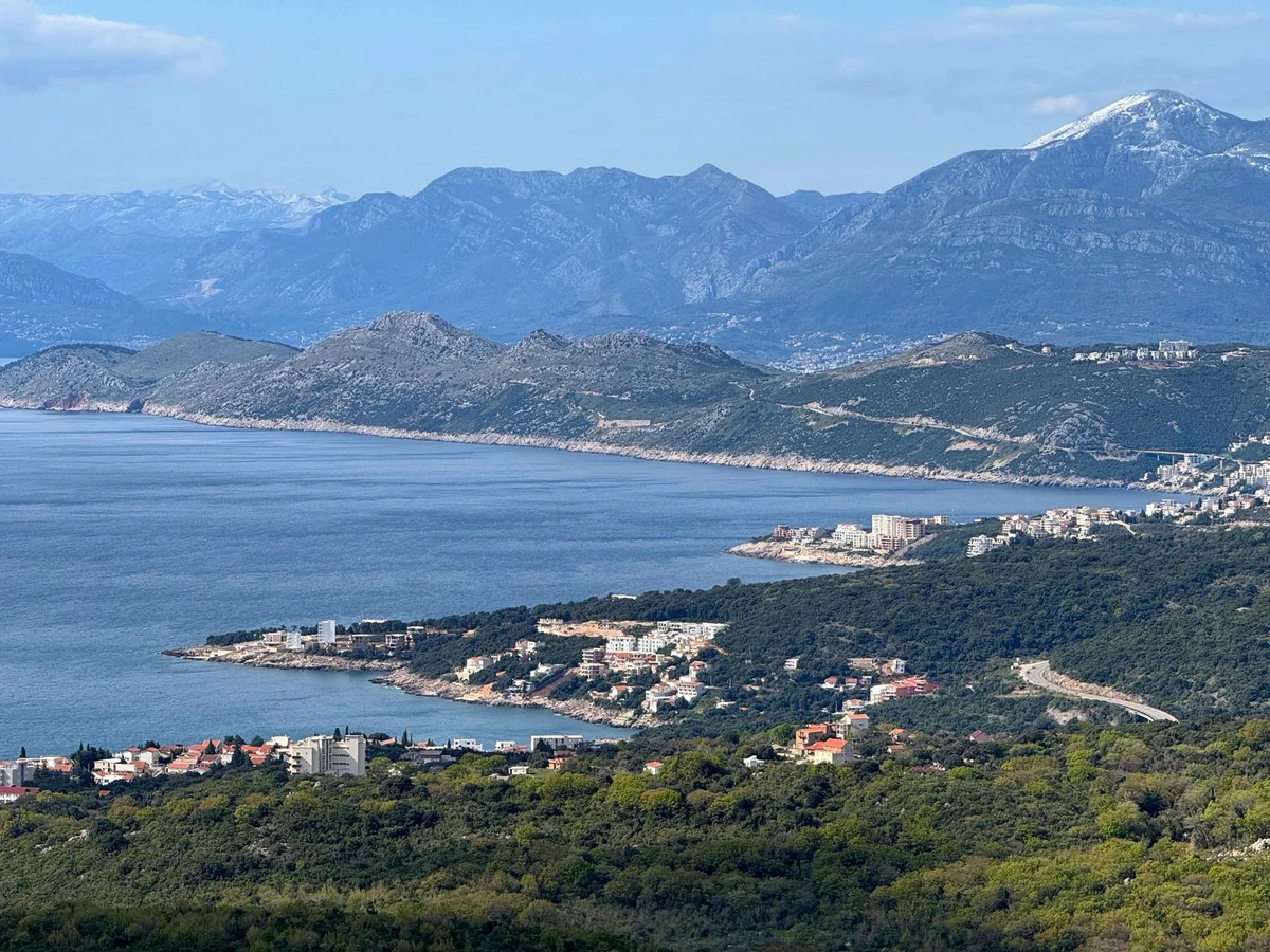 Lapad Bay feature