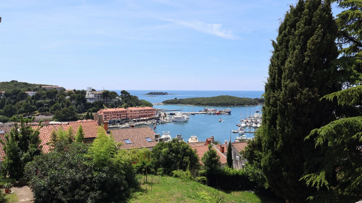Roman Villa in Verige Bay view 2