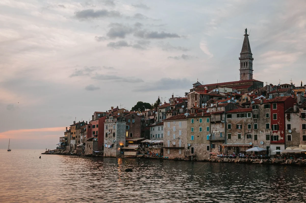 Rovinj Breakwater feature