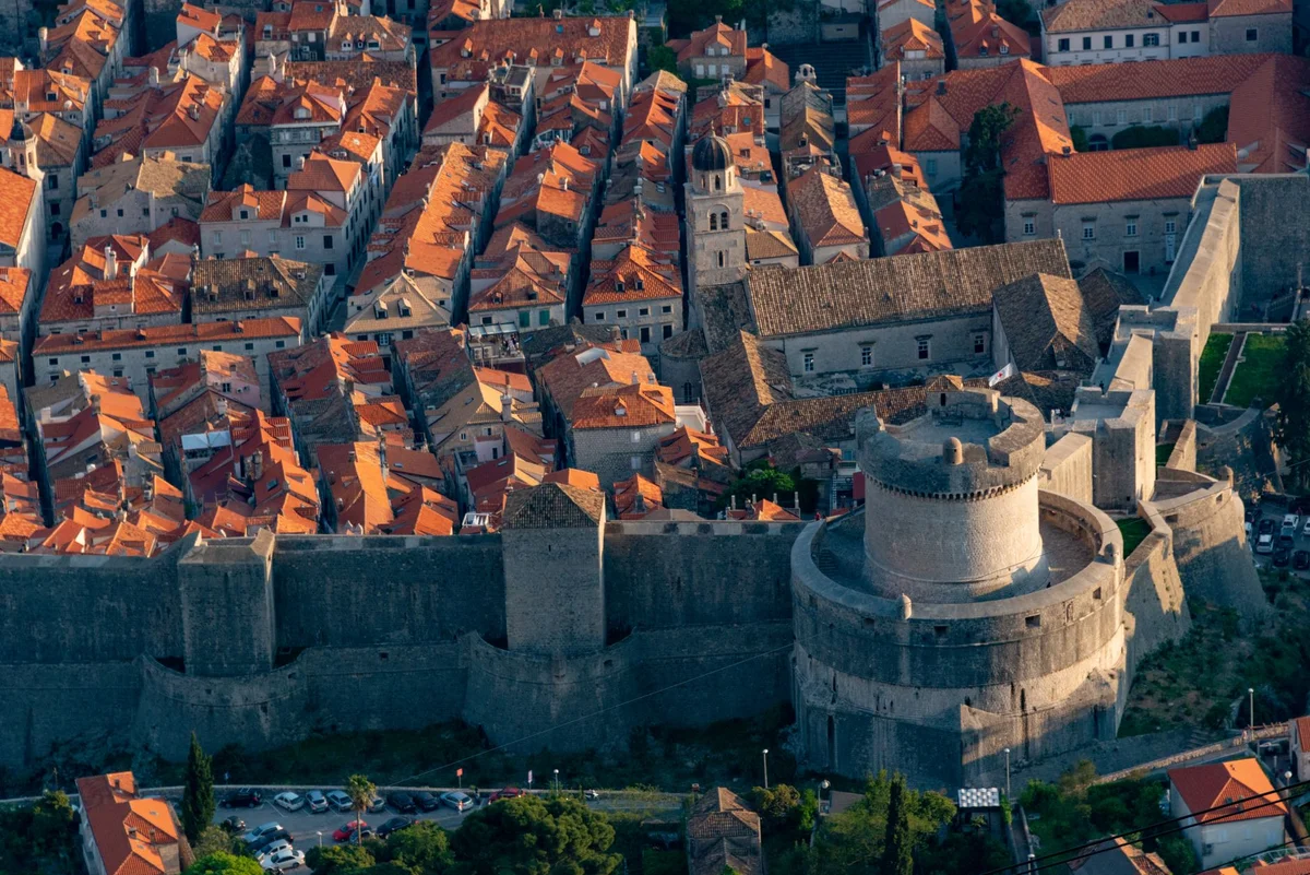 Ston Walls feature