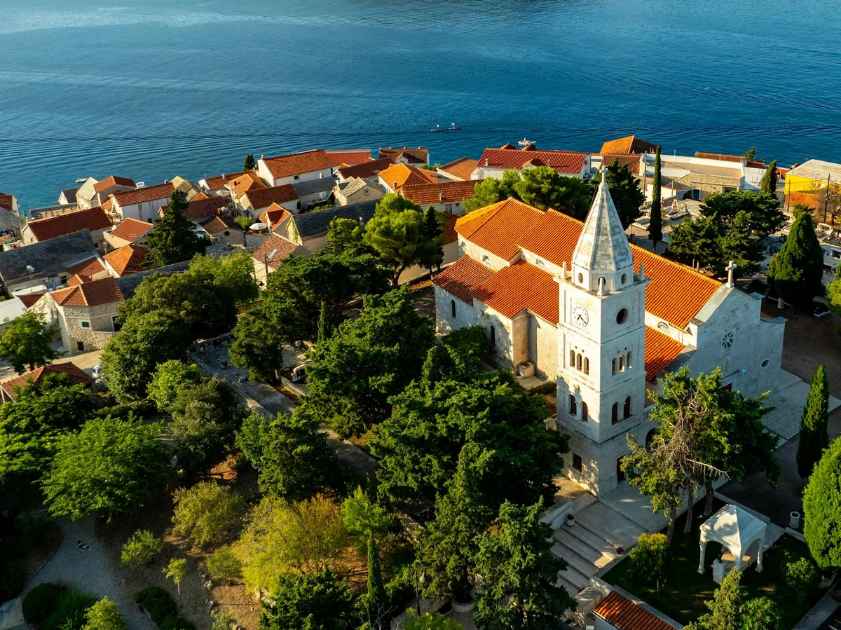 Church of St. George feature