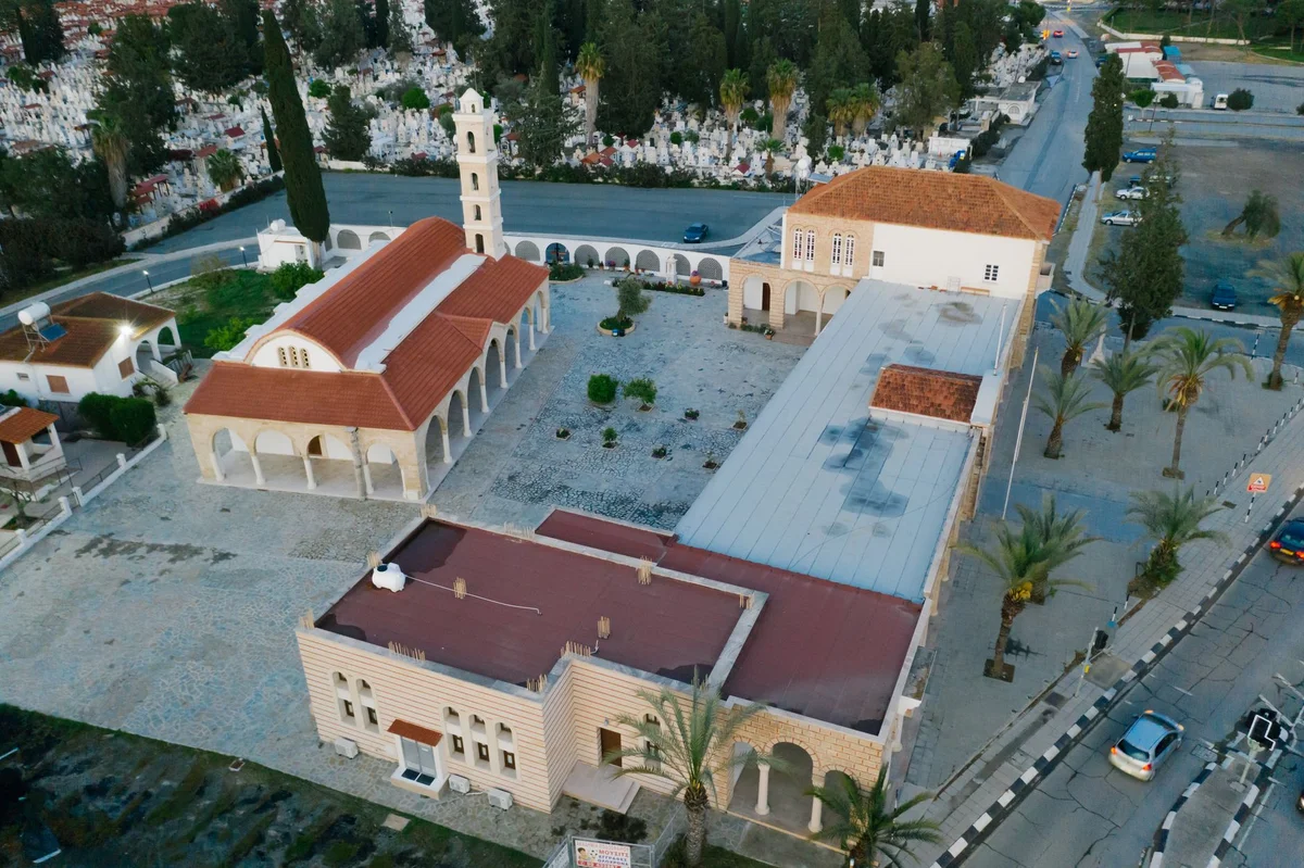 Church of Saint Lazarus feature