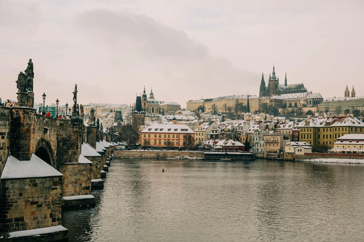 Charles Bridge feature