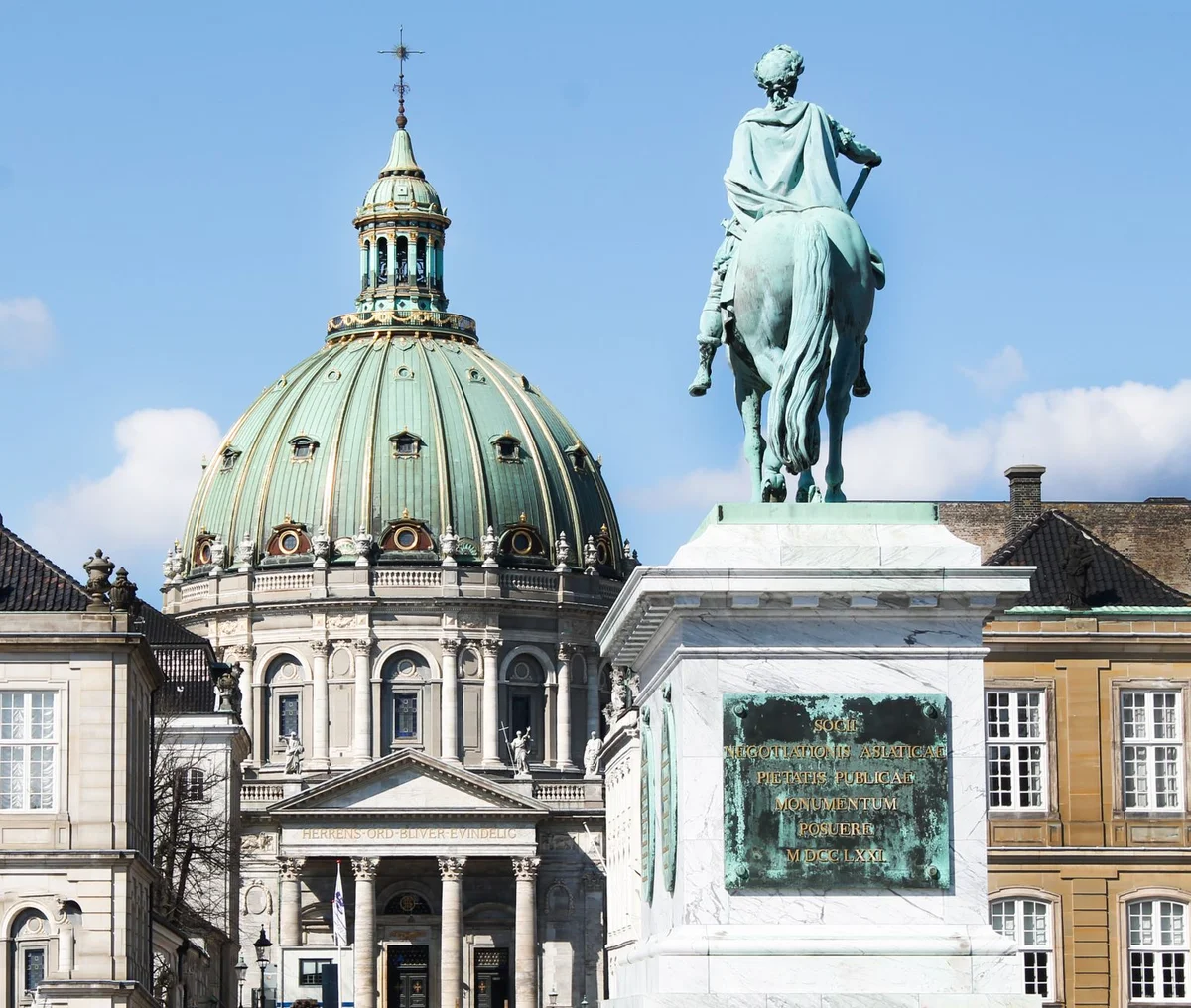 Amalienborg Palace feature