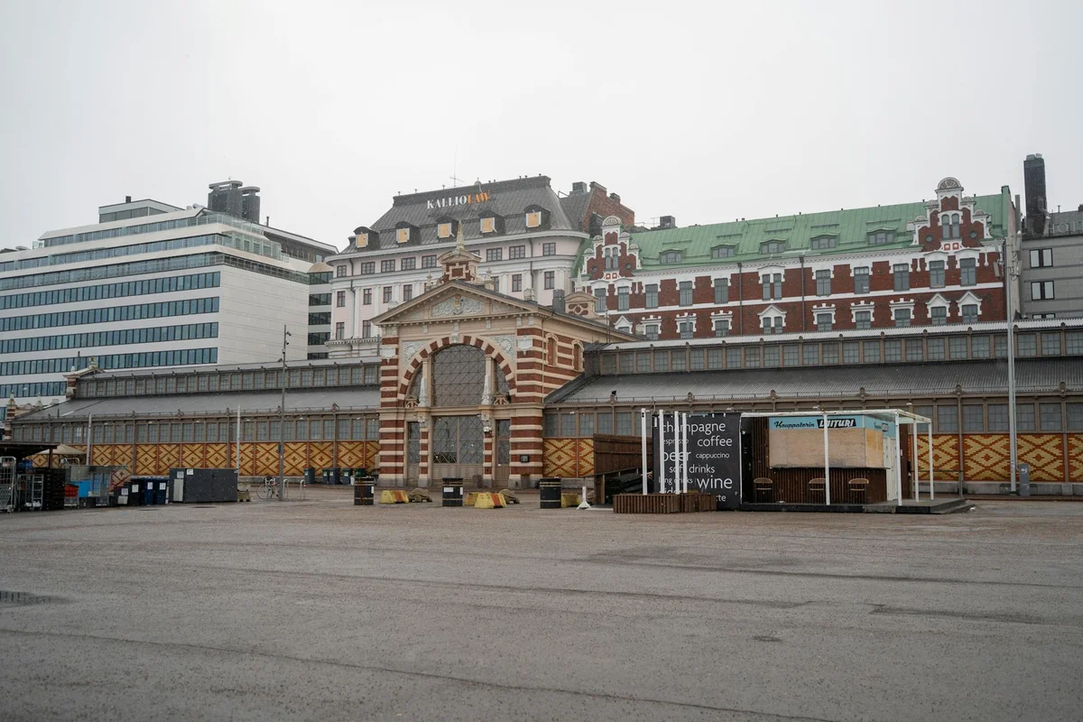 Market Square Helsinki view 2