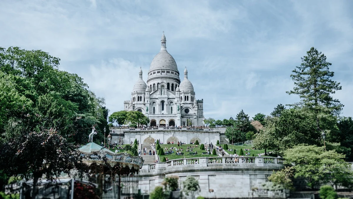 Sacré-Cœur Basilica view 2