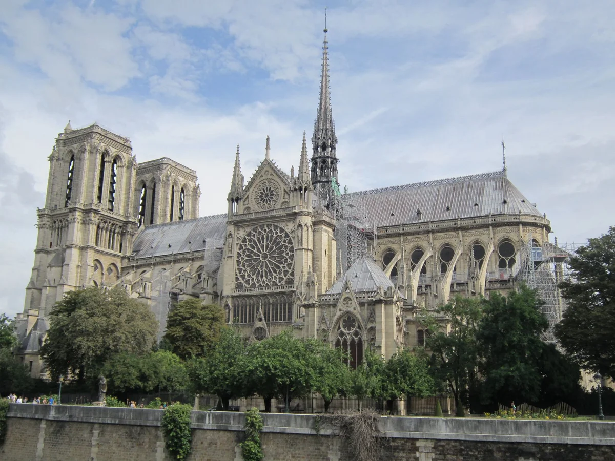 Cathédrale Notre-Dame de Paris view 2