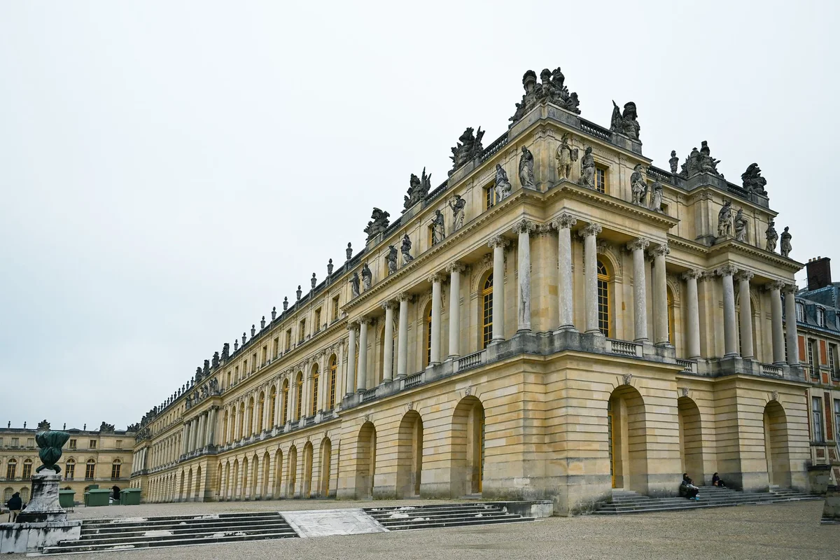 Chateau De Versailles feature