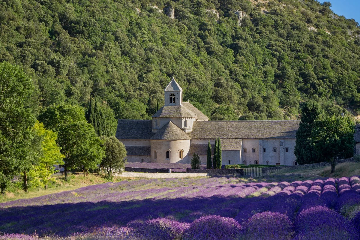 Gordes view 1