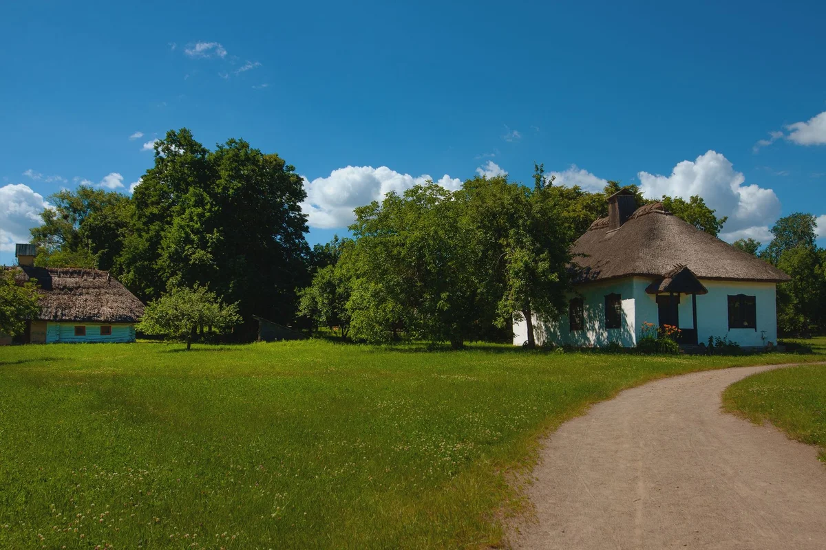 Hameau de la Reine feature