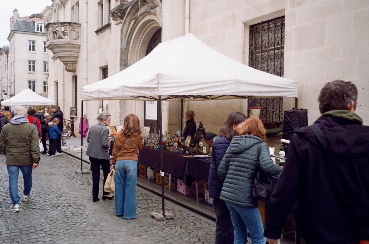 Marché de la Libération view 1