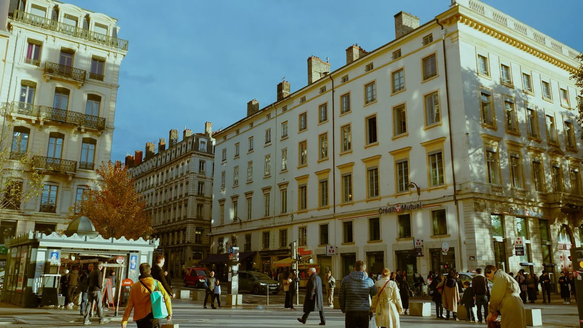 Noailles Market view 1