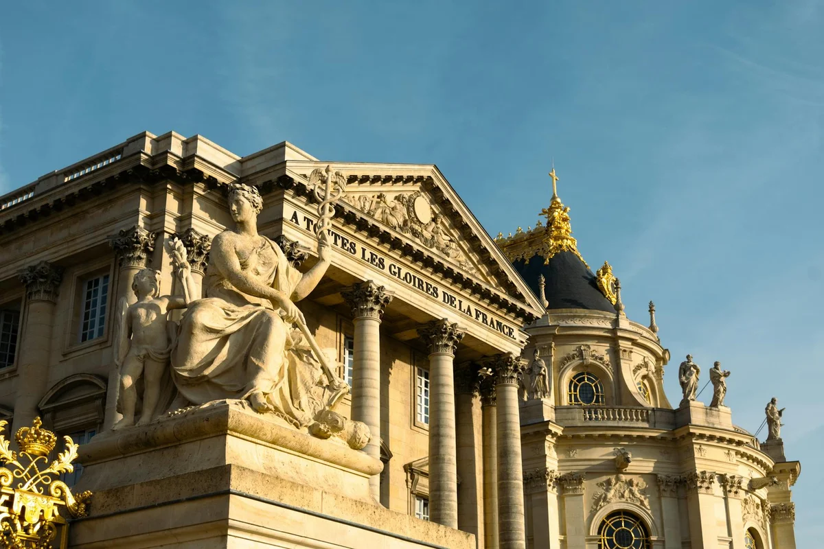 Palace of Versailles feature