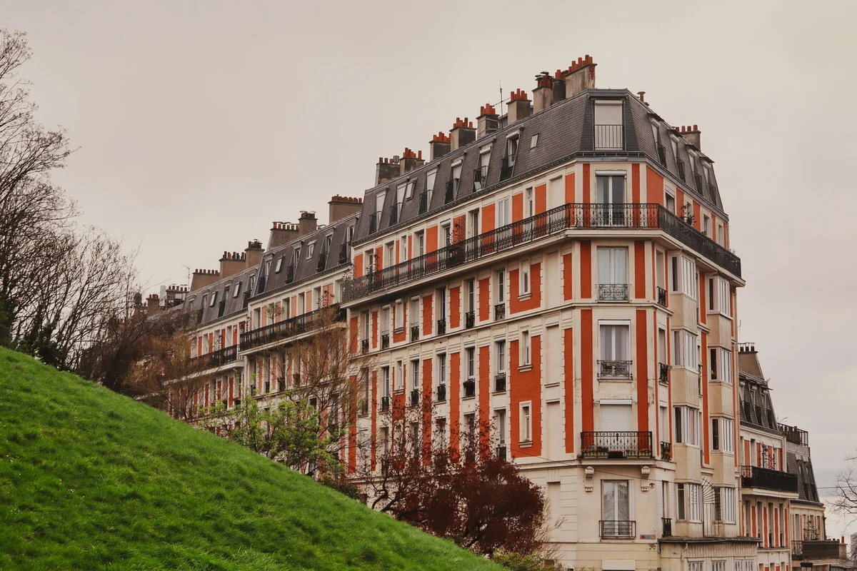 Place des Vosges view 1